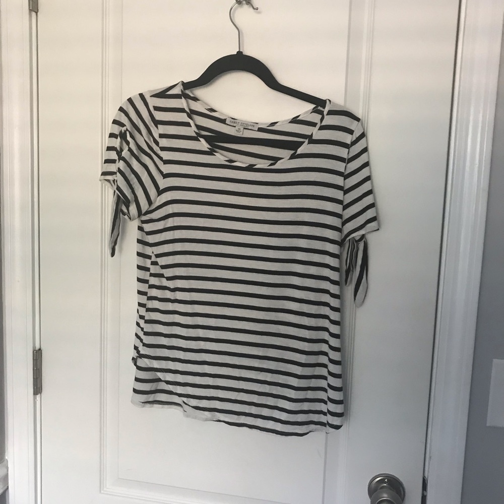Green Envelope short sleeve shirt